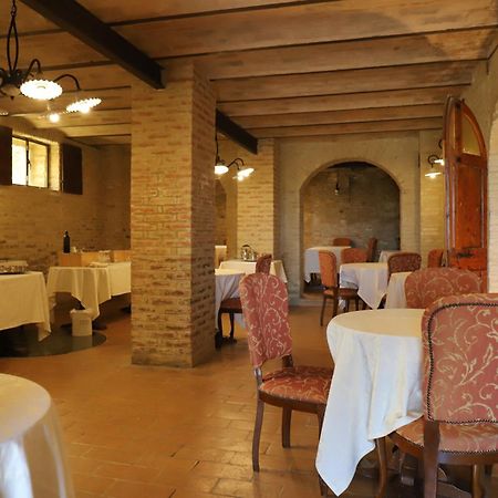 Castello Montegiove Hotel Fano Luaran gambar