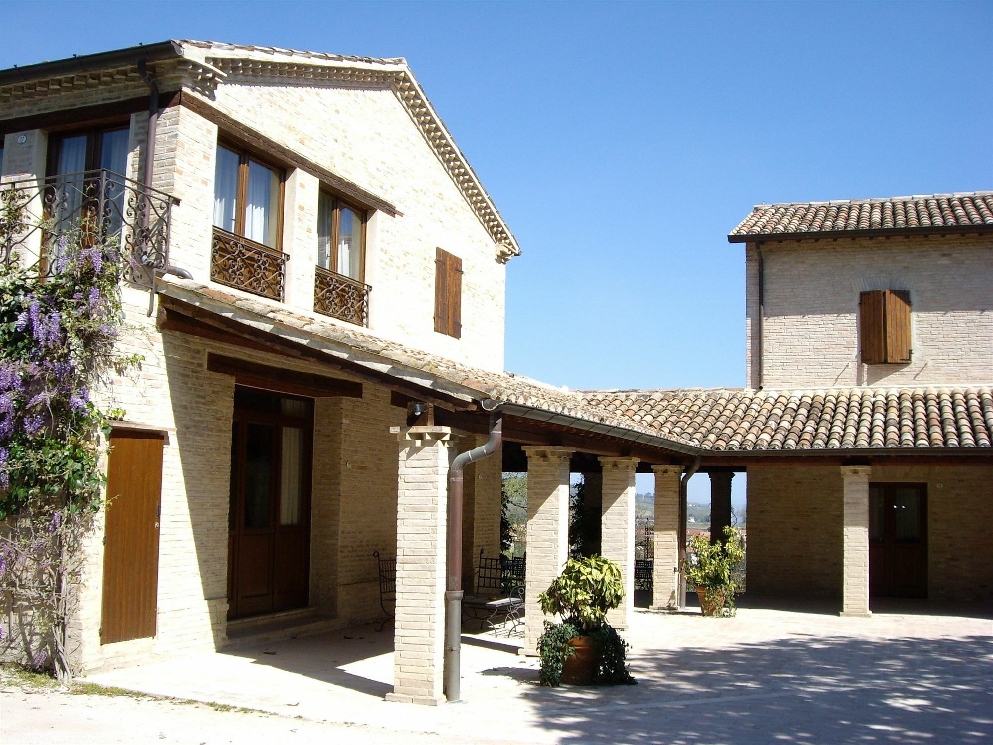 Castello Montegiove Hotel Fano Luaran gambar
